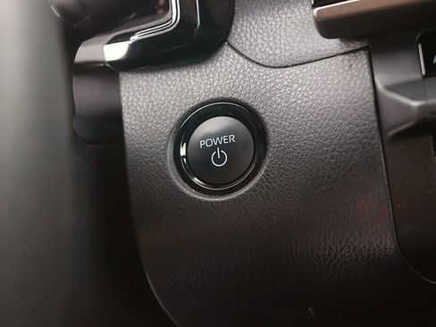 Used 2025 Toyota Camry SE image 22