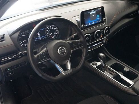 Used 2022 Nissan Sentra SR w/ Trunk Package FWD image 4