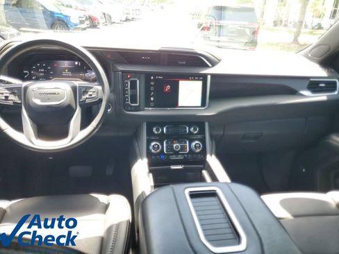 Used 2023 GMC Yukon XL Denali AWD/4WD image 17