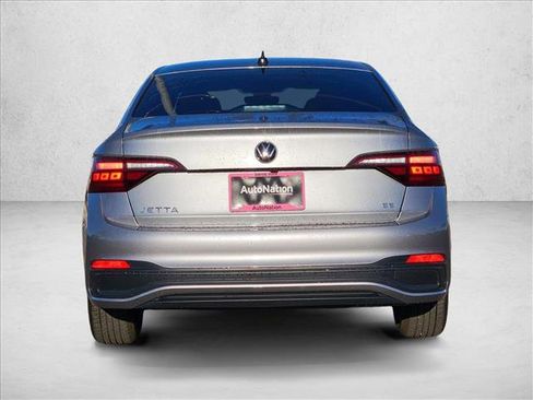 Used 2024 Volkswagen Jetta SE image 6