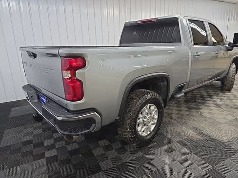 Used 2024 Chevrolet Silverado 3500 LT AWD/4WD image 10