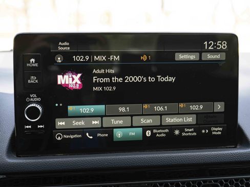 Used 2022 Honda Civic Touring image 30