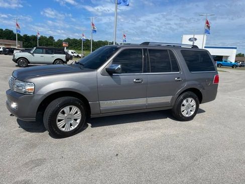 Used 2012 Lincoln Navigator 4WD image 5