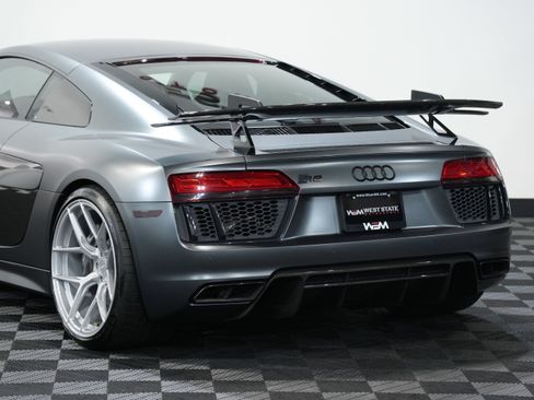 Used 2017 Audi R8 V10 plus image 17