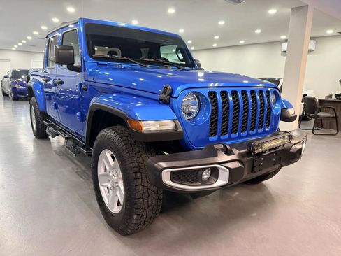 Used 2021 Jeep Gladiator Sport image 1