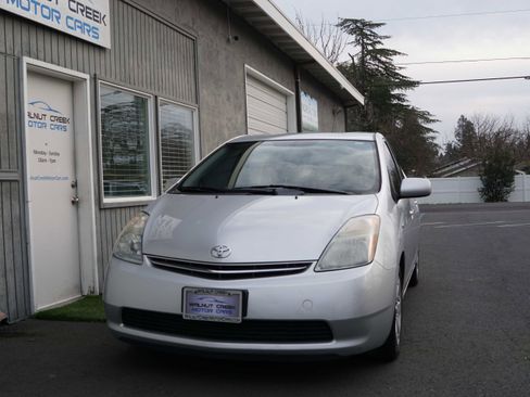 Used 2009 Toyota Prius HATCHBACK 4D image 2