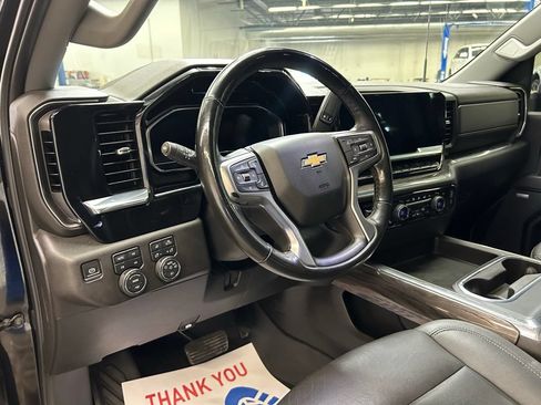 Used 2024 Chevrolet Silverado 2500 LTZ w/ LTZ Convenience Package AWD/4WD image 19