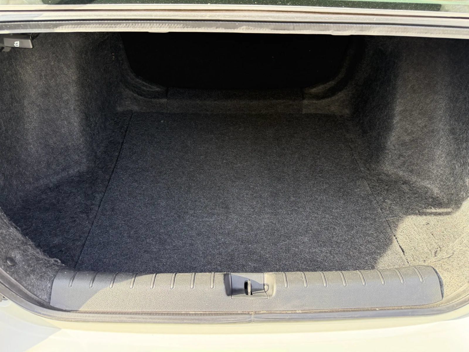 Used 2019 Honda Insight LX image 11