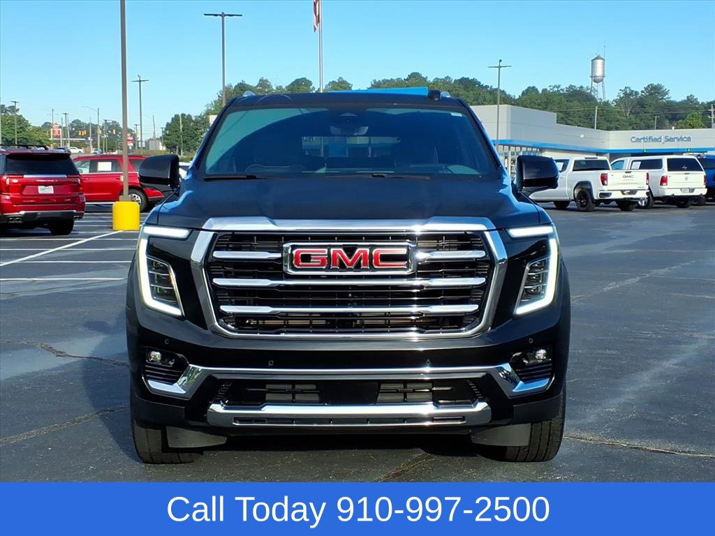Used 2025 GMC Yukon Elevation w/ Elevation Premium Package AWD/4WD image 2