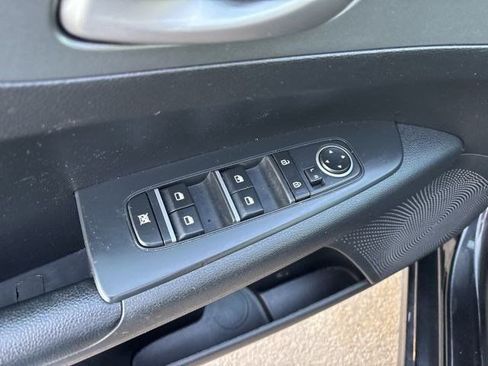 Used 2020 Kia Forte LXS image 14