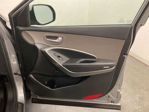 Used 2017 Hyundai Santa Fe Limited image 29