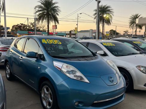 Used 2012 Nissan Leaf SL image 2
