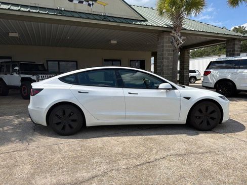 Used 2024 Tesla Model 3 RWD image 2