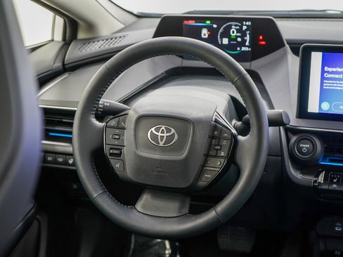 Used 2025 Toyota Prius AWD image 13