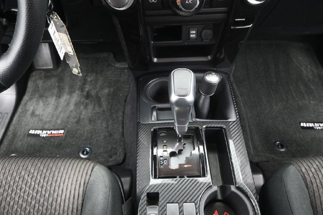 Used 2018 Toyota 4Runner TRD Off-Road AWD/4WD image 7