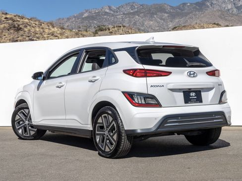 Used 2023 Hyundai Kona Limited w/ Cargo Package FWD image 9