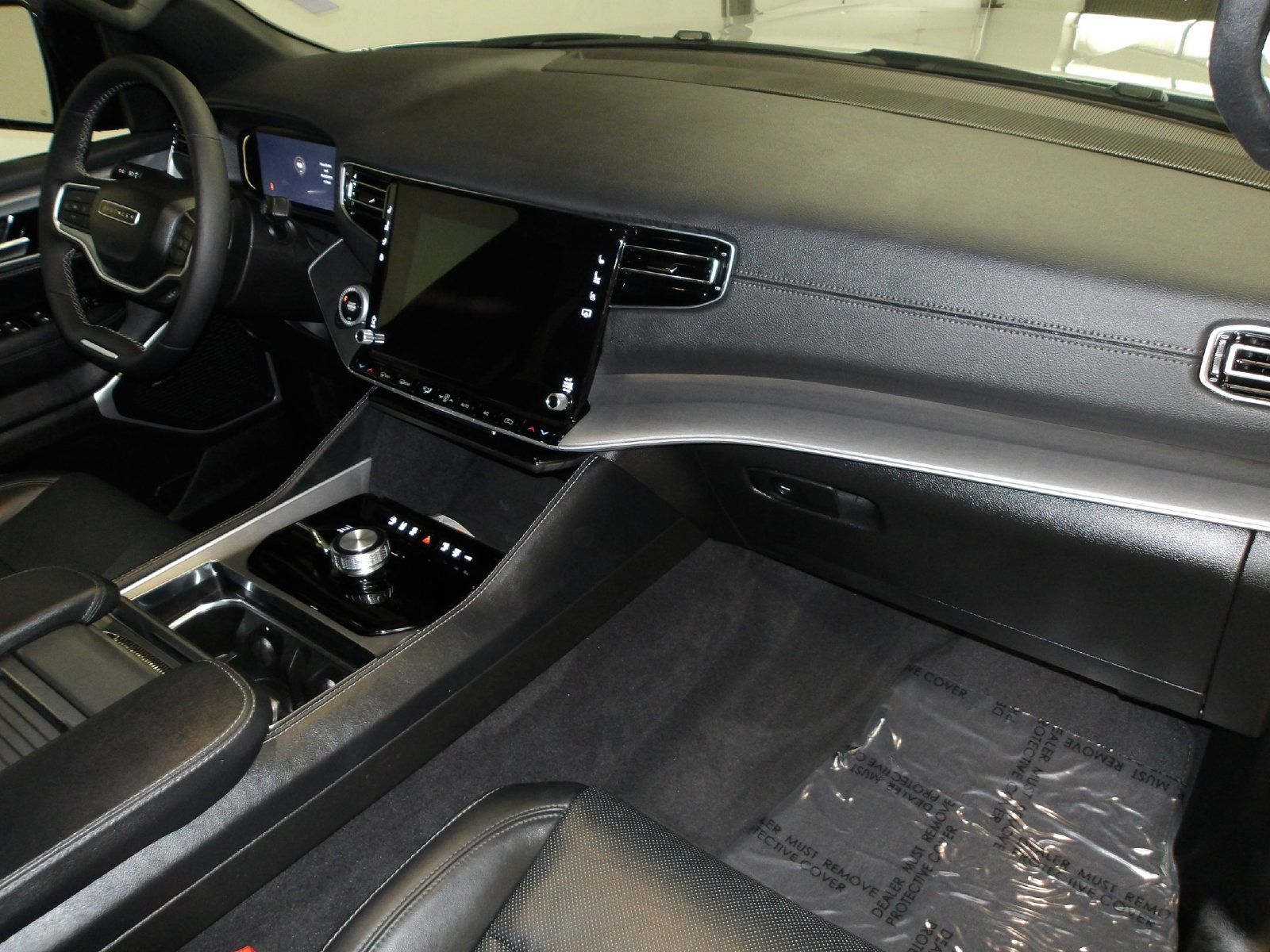 Used 2025 Jeep Wagoneer 4WD image 16