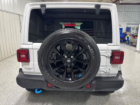 Used 2023 Jeep Wrangler Unlimited Sahara w/ Cold Weather Group AWD/4WD image 6