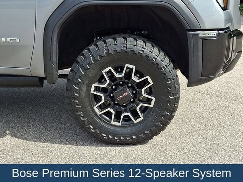 Used 2025 GMC Sierra 2500 AT4X AWD/4WD image 10