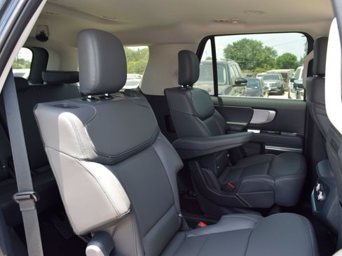 New 2026 Ford Expedition Active RWD image 22