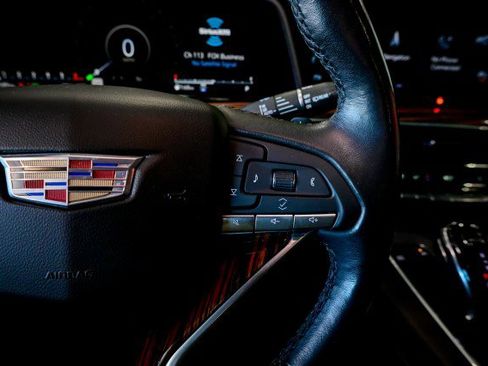 Used 2021 Cadillac Escalade ESV Premium Luxury AWD/4WD image 32