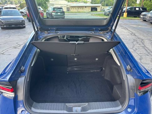 Used 2025 Toyota Prius LE FWD image 25