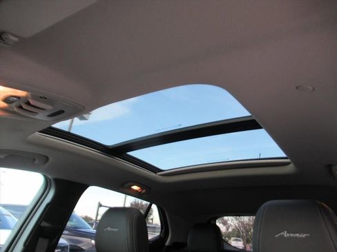 New 2026 Buick Encore GX Avenir w/ Avenir Technology Package image 27