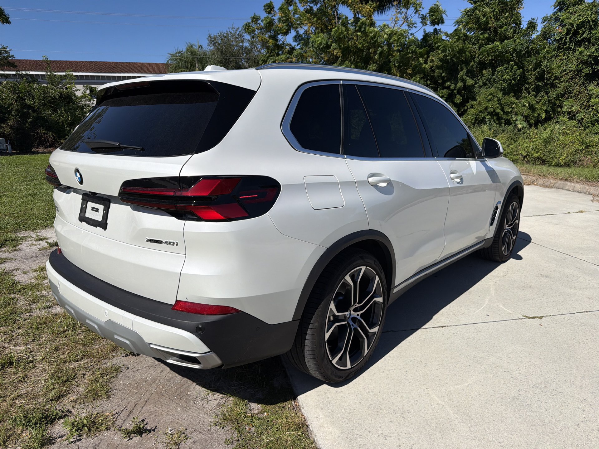 Used 2025 BMW X5 xDrive40i AWD/4WD image 4