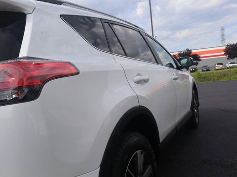 Used 2017 Toyota RAV4 XLE AWD/4WD image 31