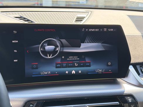 Used 2025 BMW X2 M35i image 22