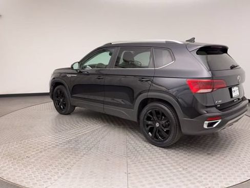 Used 2022 Volkswagen Taos SE AWD/4WD image 4
