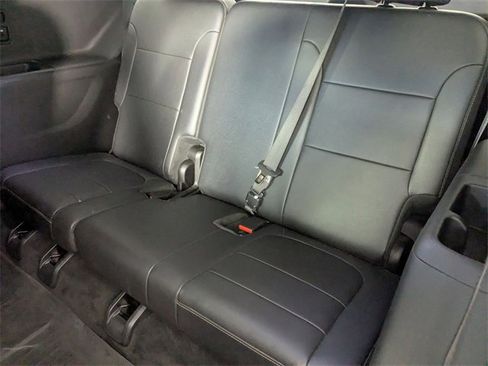 Used 2022 Chevrolet Traverse LT w/ LPO, 'HIT The Road' Package image 27