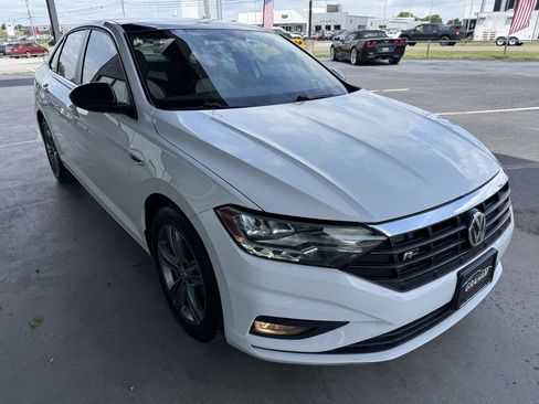 Used 2021 Volkswagen Jetta R-Line FWD image 3