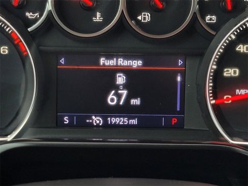 Used 2020 Chevrolet Silverado 1500 LT w/ Texas Edition image 14