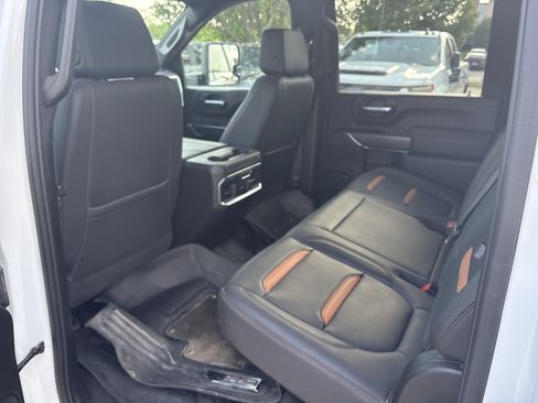 Used 2023 GMC Sierra 3500 AT4 w/ AT4 Premium Plus Package AWD/4WD image 12