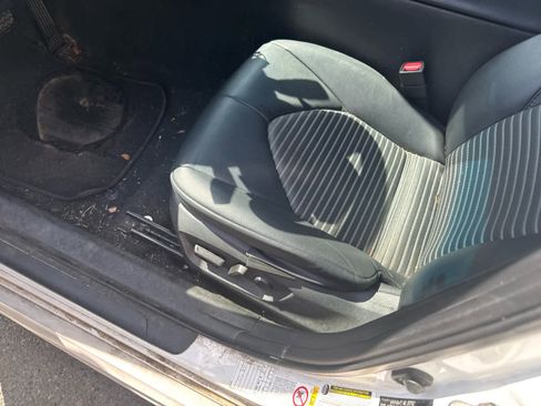 Used 2019 Toyota Camry SE image 8