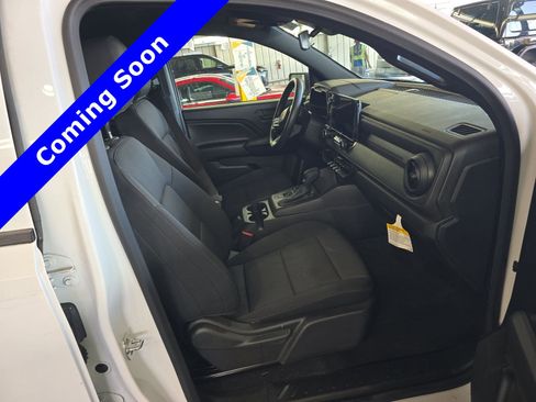 Used 2024 Chevrolet Colorado W/T image 13