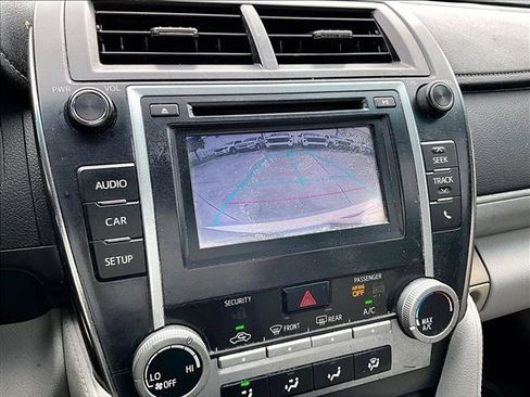 Used 2014 Toyota Camry L image 23