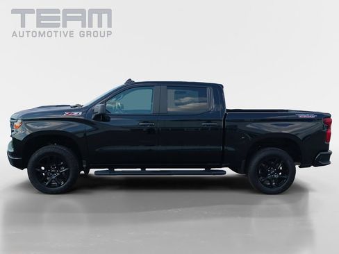 Used 2024 Chevrolet Silverado 1500 Custom Trail Boss AWD/4WD image 4