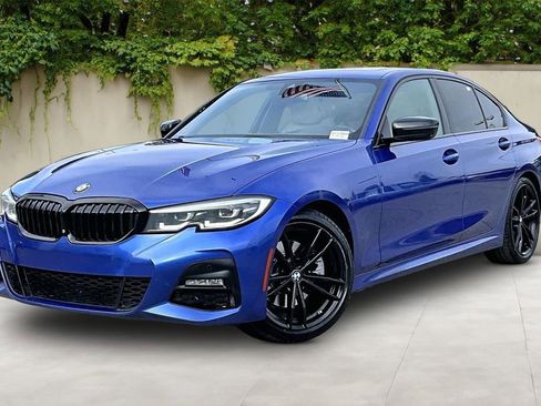 Used 2021 BMW 330i Sedan w/ M Sport Package RWD image 3