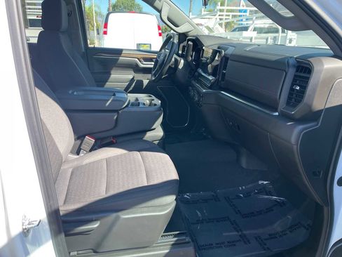 Used 2025 Chevrolet Silverado 1500 LT image 10