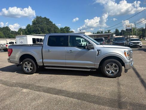 Used 2021 Ford F150 XLT w/ Equipment Group 302A High RWD image 5