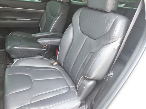 Used 2025 Hyundai Palisade SEL FWD image 6