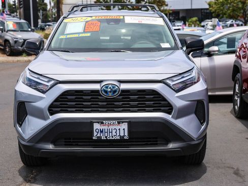 Certified 2024 Toyota RAV4 LE AWD/4WD image 19