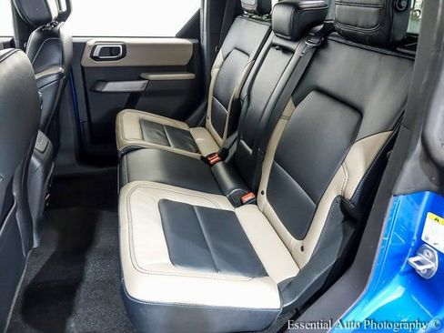 Used 2022 Ford Bronco Wildtrak image 11