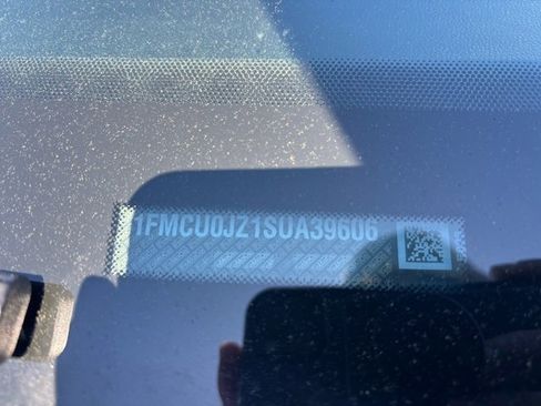 Used 2025 Ford Escape Platinum image 10