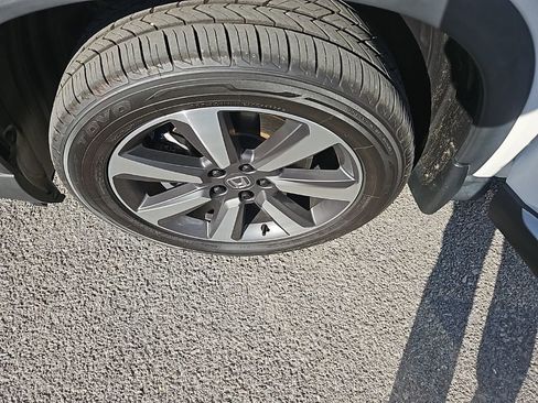 Used 2023 Honda Pilot Elite image 13