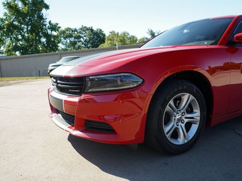 Used 2022 Dodge Charger SXT w/ Leather Interior Group RWD image 16