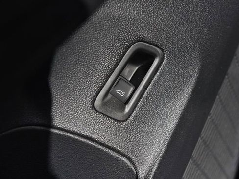 New 2026 Volkswagen Atlas SE image 9