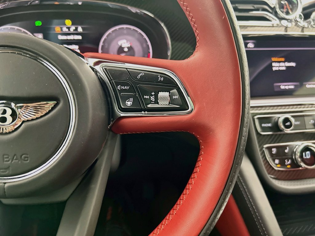 Certified 2022 Bentley Bentayga AWD/4WD image 12